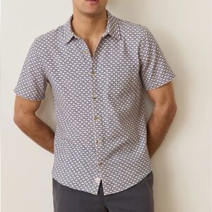 Marine Layer Stretch Selvedge Short Sleeve Shirt in Japanese Wave Print Size L